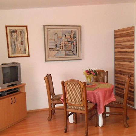 Apartments Kestenovi Dvori Abbazia Esterno foto